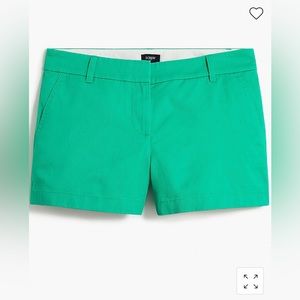 JCrew 3.5" classic chino short in Color Modern Clover in Size 2